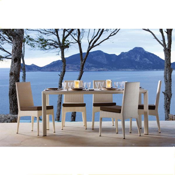 Luxury Garden Furniture 5-seater Rattan Dining Table SFM3-2015052506