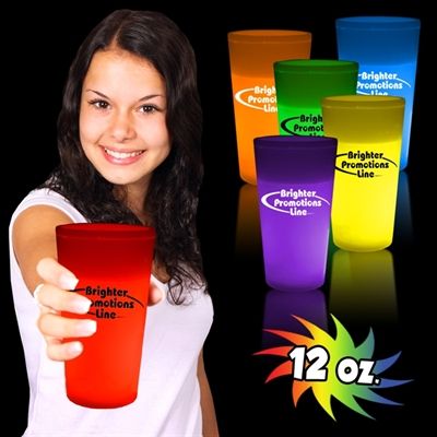 DISTRIBUTORS WANTED - GLOWCUPS GLOW IN THE DARK PARTY PRODUCT FROM USA - Promotional DRINKING CUPS.