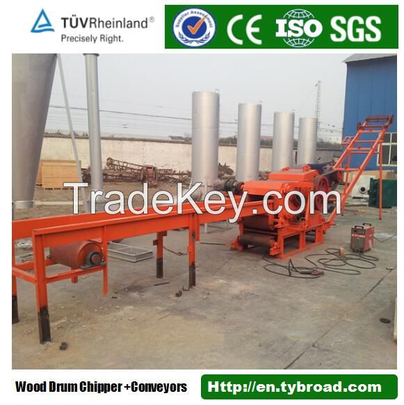 Industrial Wood Drum chipper machine making wood chips