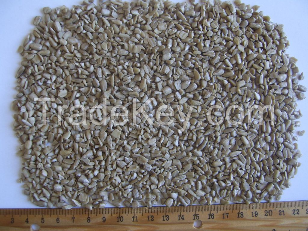 Hulled sunflower kernels - Chips grade