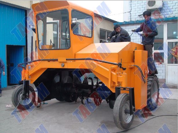 Organic waste processing machine M2600II compost turner