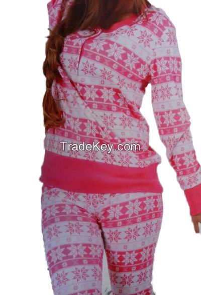 Women's fashion pajamas / Nightwear