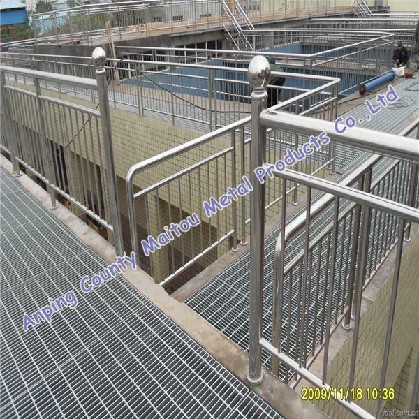 carbon steel grating for platforms and walkways