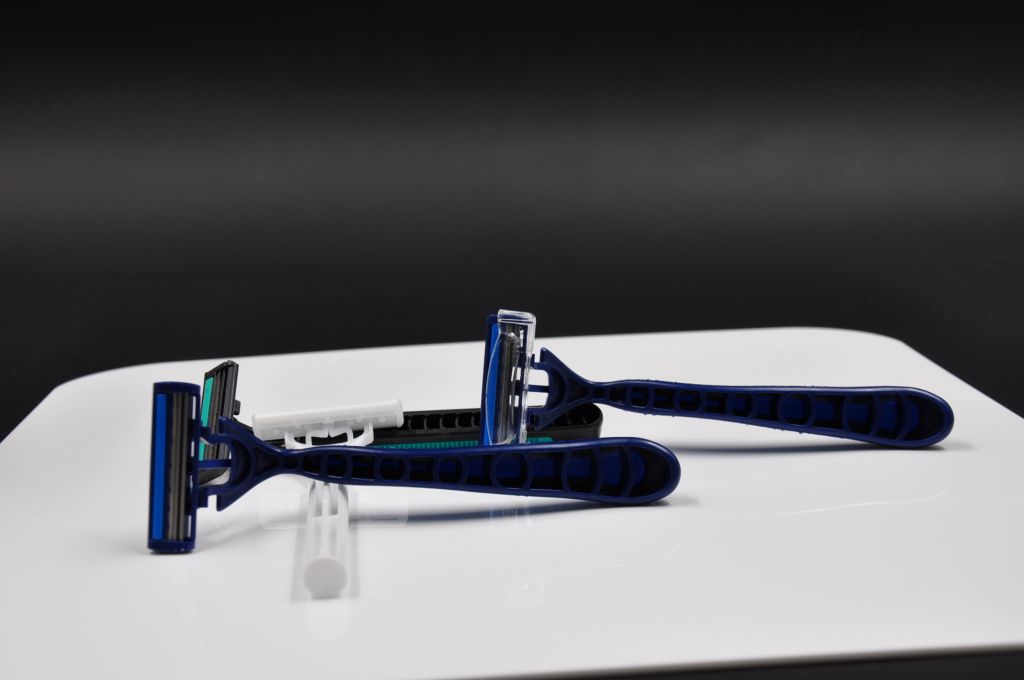 high quality shaving razor for paid use