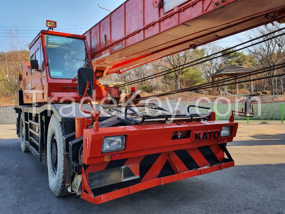 KATO Rought Terrain Crane