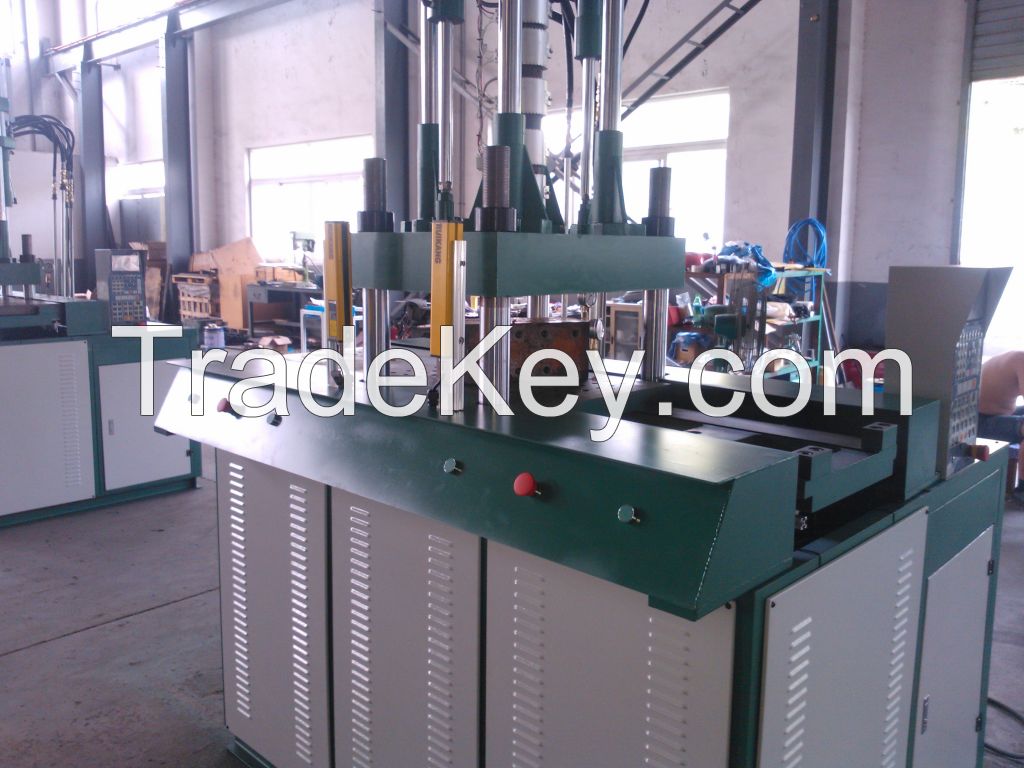 double shuttle table injection molding machine