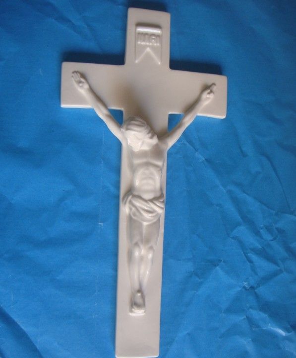 CERAMIC CRUCIFIX