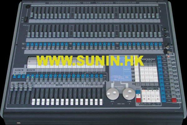 SI703 2048 Lighting Console