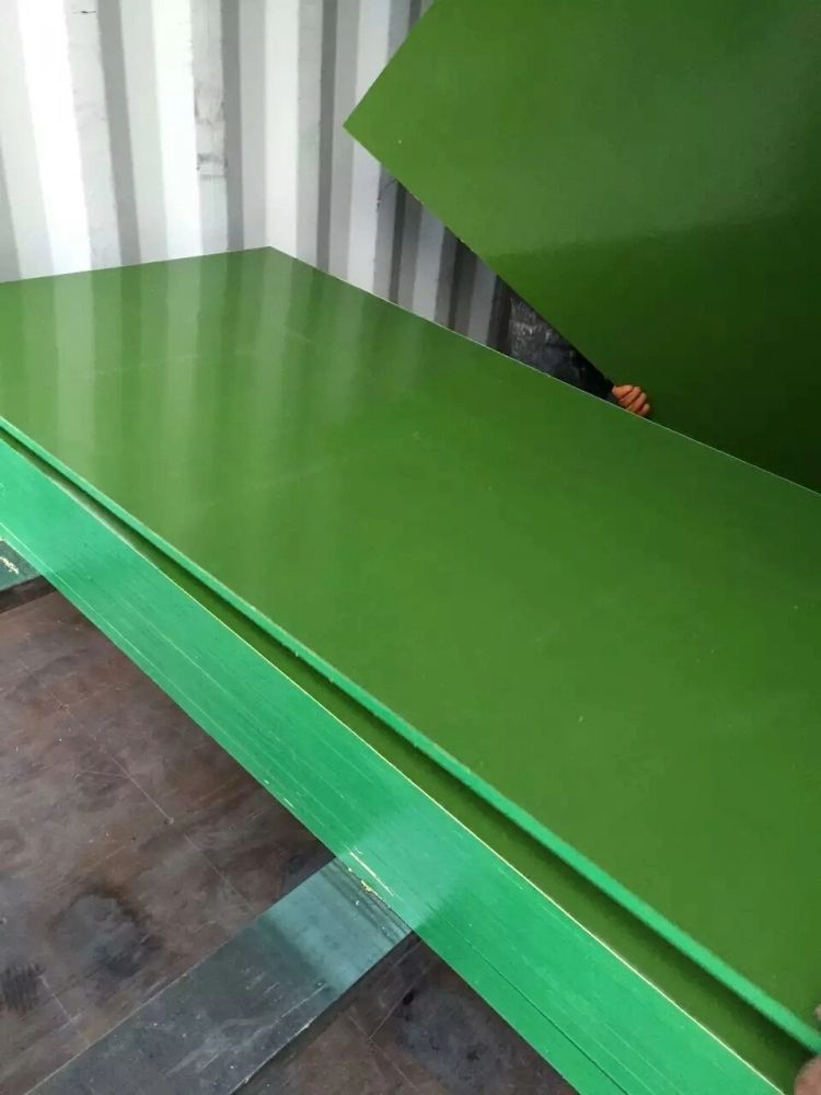 New Green PP Plastic Film Faced Plywood / construction plywood / shutter plywood