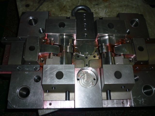 HIGH PRECISE ALUMINIUM DIE CASTING MOULD for MOTORCYCLE
