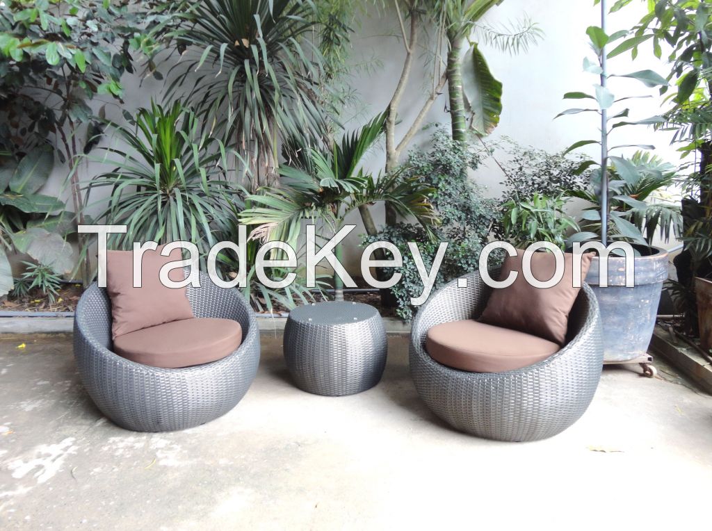 Sell rattan furniture