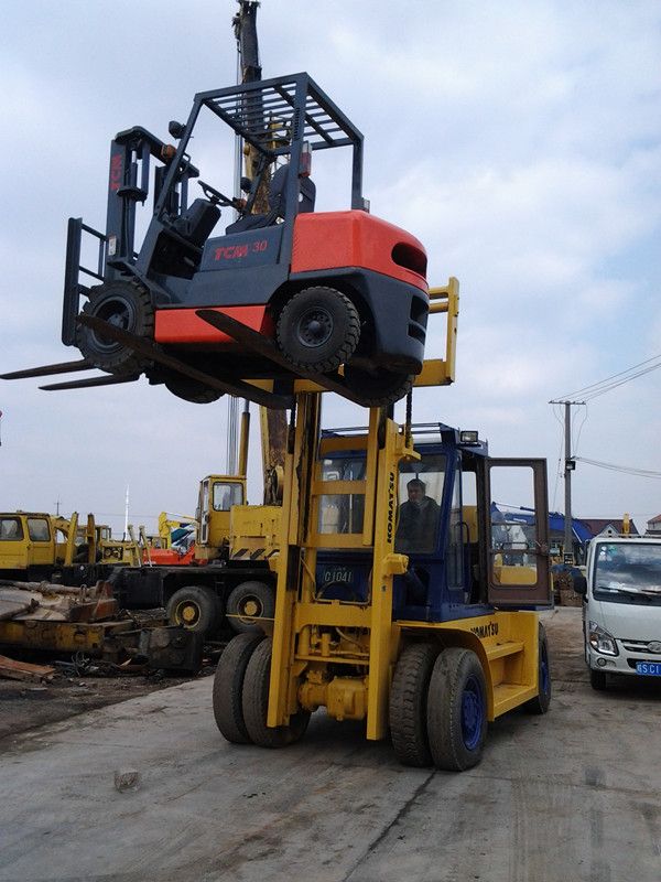 Used  Komatsu FD100 Forklift Japan