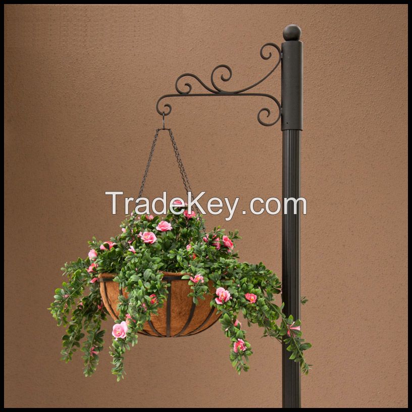 Wire hanging basket