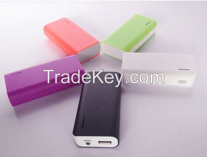 Sell 5200 portable univeral charger for mobile phones, 