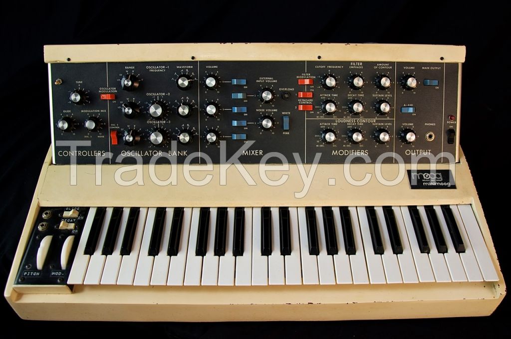 Excellent Minimoog Model D 1973 Analog Synthesizer