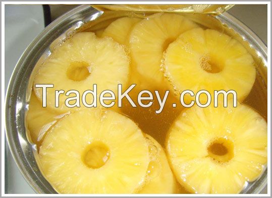 CANNED PINEAPPLE SLICES IN SYRUP
