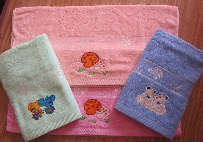 sell bath towels cute pink maushroom blue micky mouse bath towels