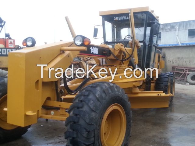 Used CAT 140k wheel road  motor grader  (less than  50 working  hours )