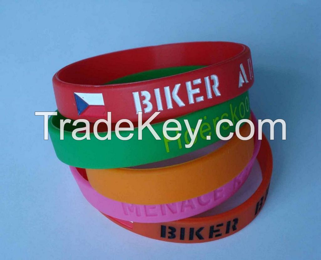 High Quality fashion Silicone Wristband can be customized by China Supplier