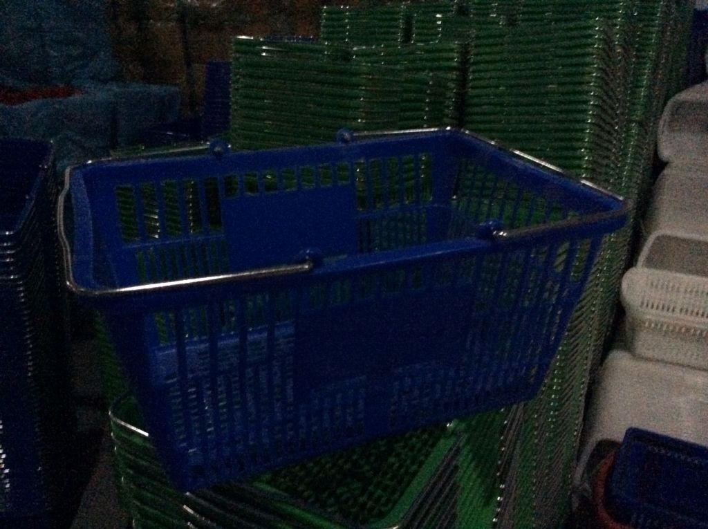 Sell Supermarket Plastic baskets