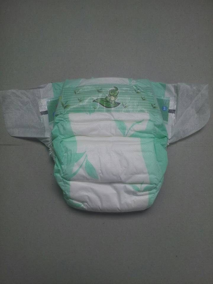 Soft breathable baby diapers/nappies