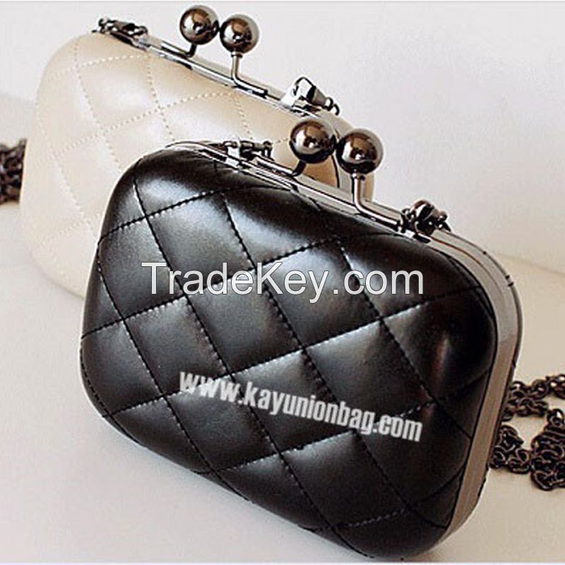 Evening Bag Padded With Stitching And Double Ball Clasp