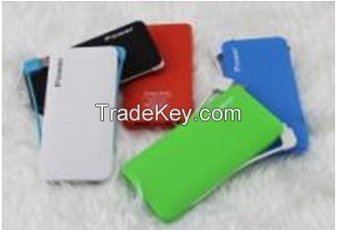 4000mah Ultri-slim powerbank (attachedd with usb cable)