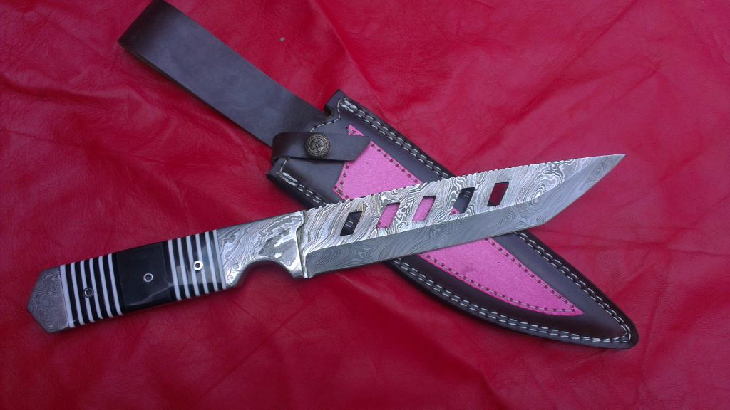 The Hand made Damascus Commando knife with Leather Sheath