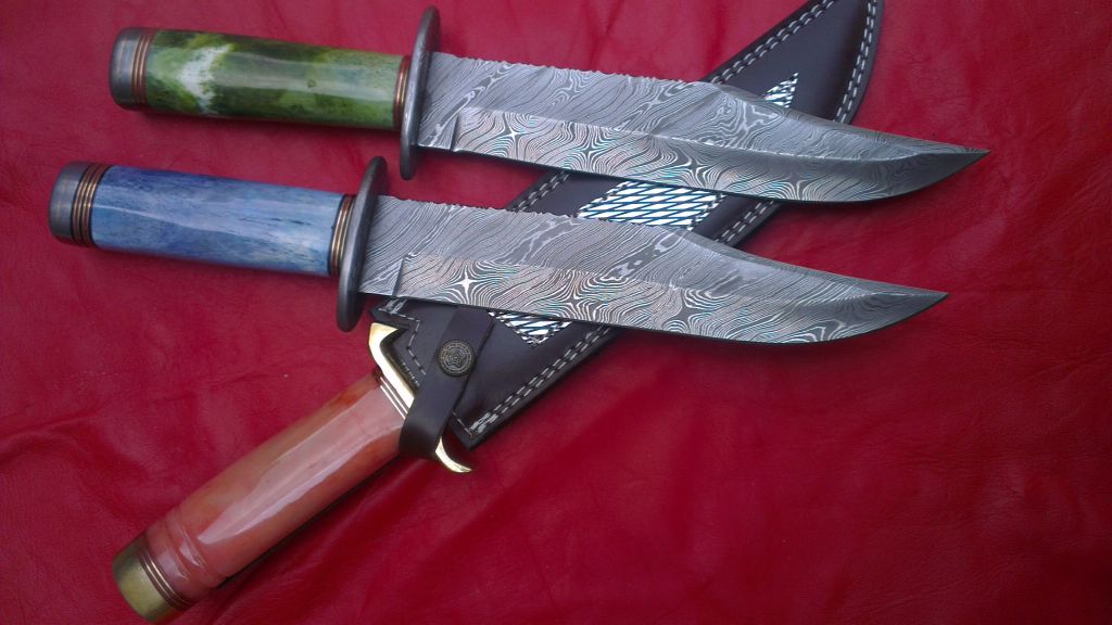 3 Damascuse hand made Hunting Knives with Pure Leather Sheaths
