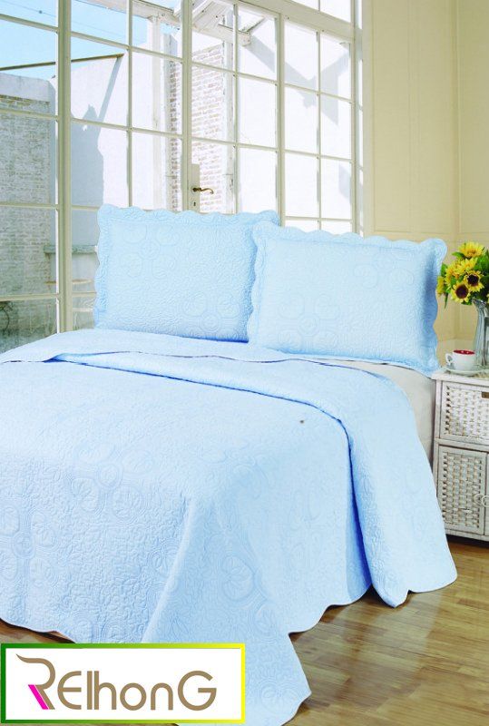 American solid stitching embroidery quilt sets bedspread