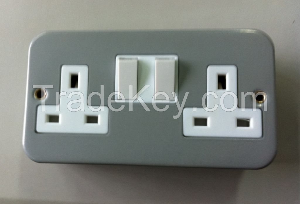 Metal clad 2x13A switched socket high quality with competitive price