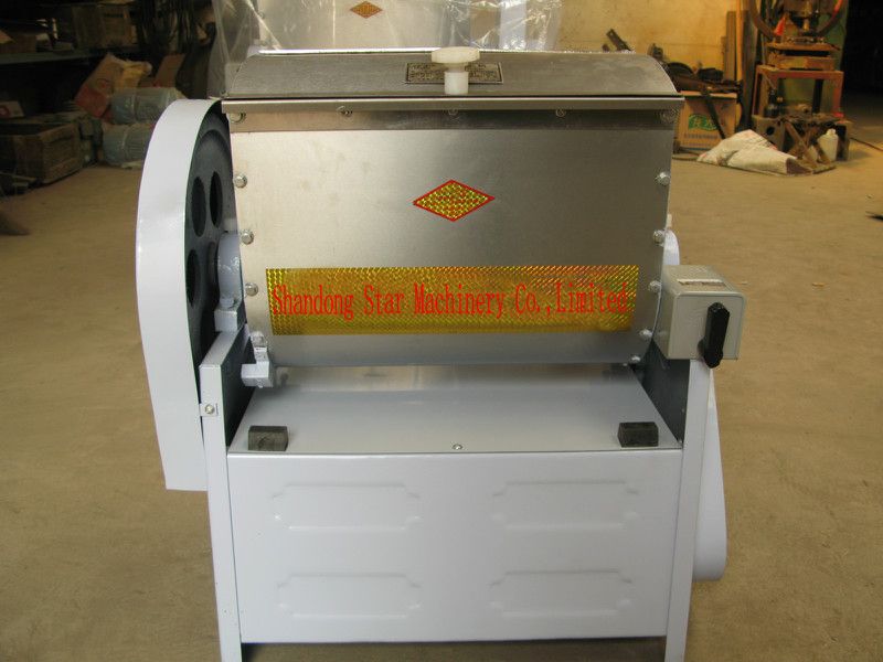 Industrial dough kneader