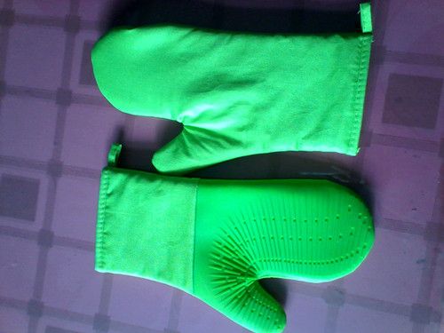 microwave oven gloves