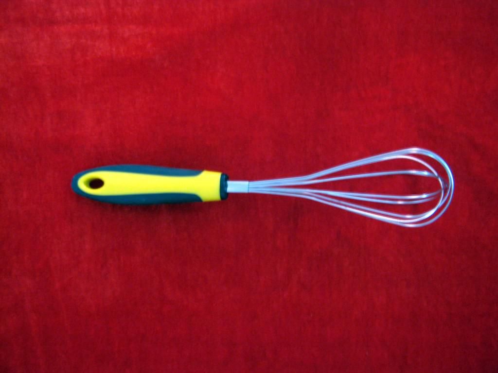 egg whisk, plastic handle whisk