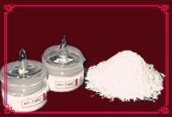 White bentonite clay powder