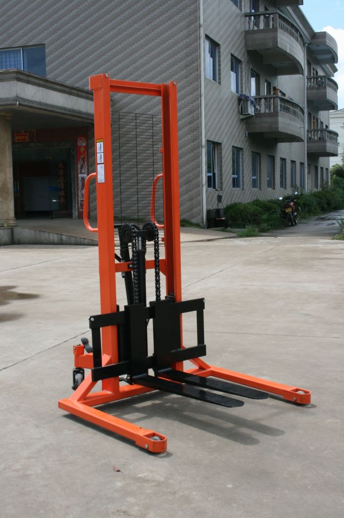 exter  wide hydraulic stacker