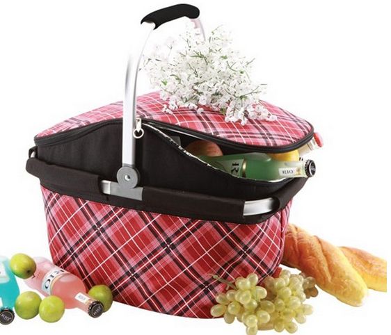 temperature-retaining insulated picnic basket