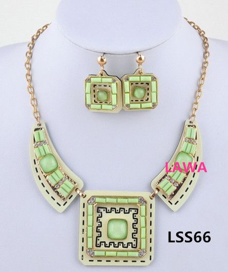Wholesale fashion Woman handmade necklace earrings set  LSS66