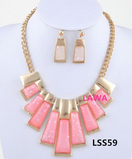 Wholesale fashion Woman handmade necklace earrings set  LSS59