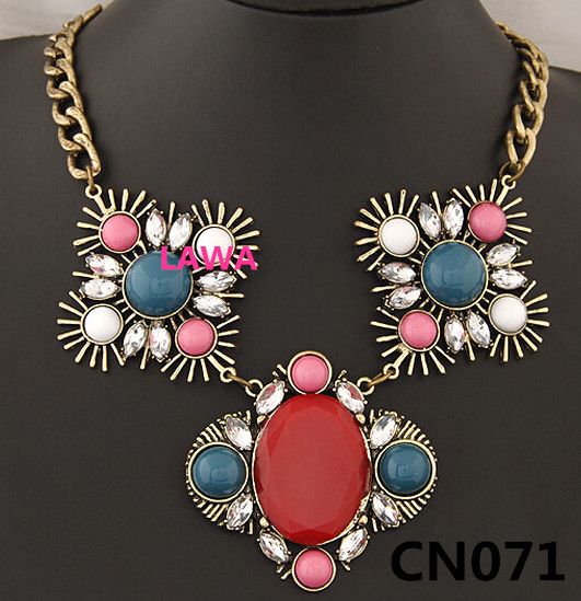 Wholesale fashion Woman handmade necklace earrings set  CN071