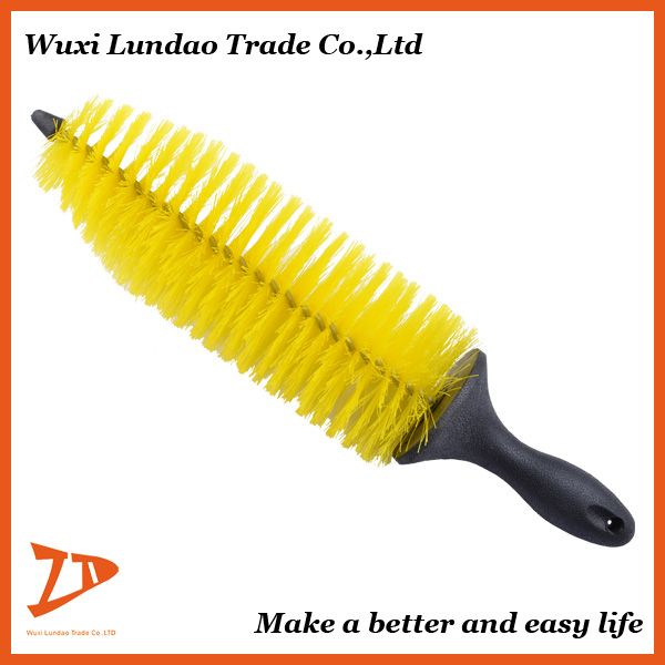Auto Cleaning Car Brush
