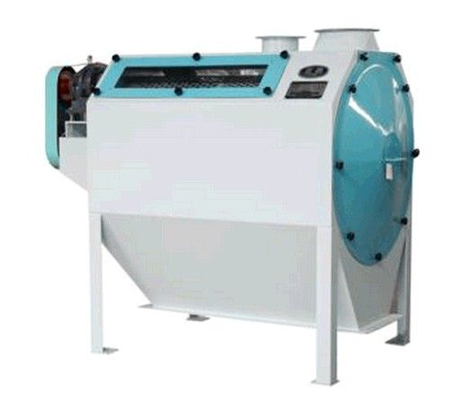 Precleaner, feed precleaner, cleaning machine, feed machine