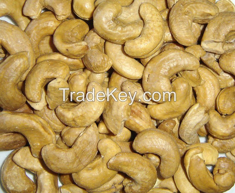 dried cashew nuts