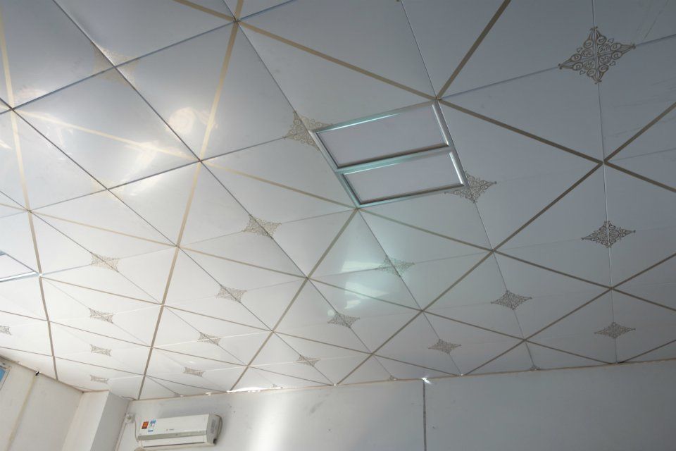 Artistic Aluminum ceiling tiles for office roof decoration