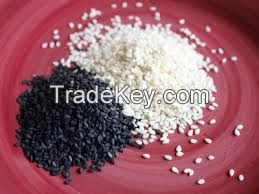 White and black sesame seeds