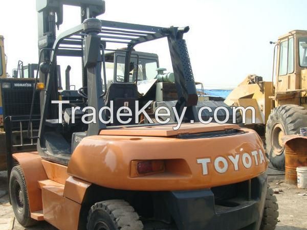 used Toyota FD70 forklift