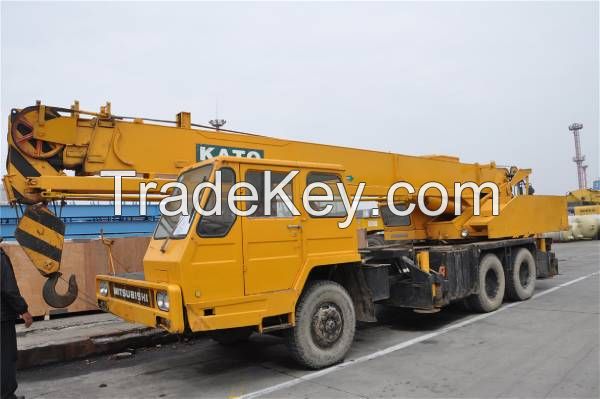 used KATO NK200E truck crane