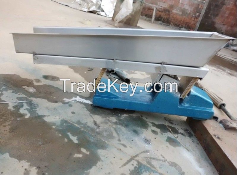 Food processing electromagnet conveyor vibratory feeder