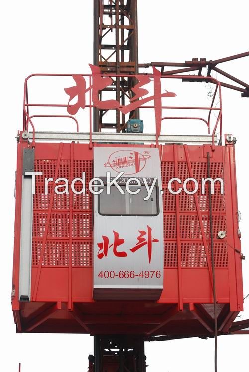 Single cage construction elevator