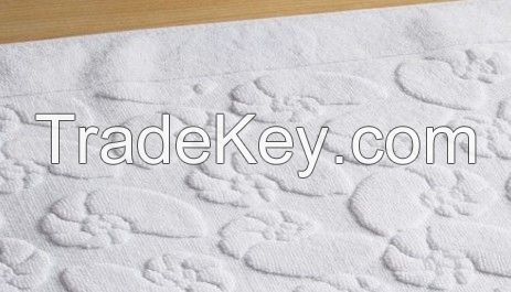 White jacquard cotton mat